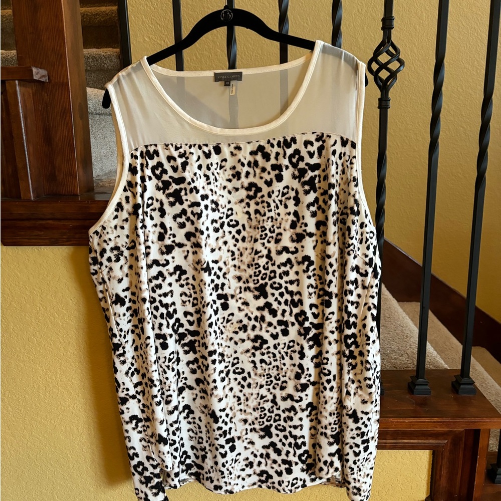 Vince Camuto sleeveless blouse 2X